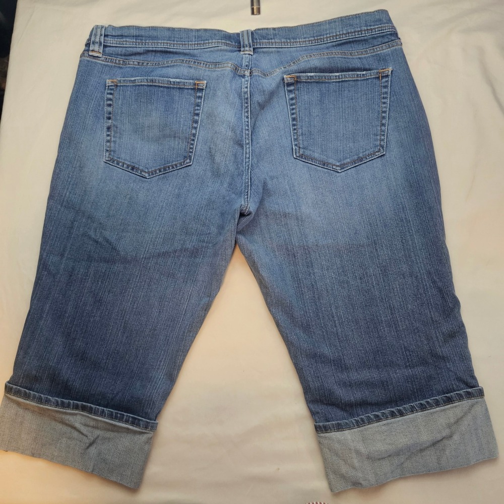 Old Navy Meas 42" Waist No Size Tag Low Waist Cuffed Capri Jeans 1419 - Picture 3 of 6